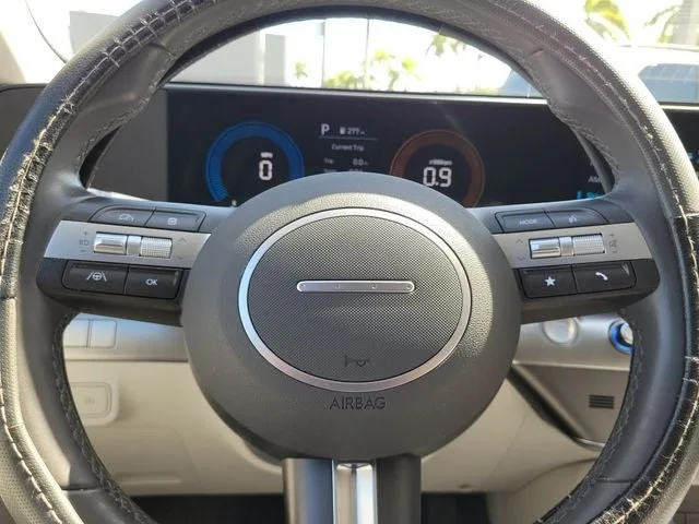 2025 Hyundai Kona SEL photo 18