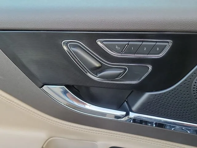 2024 Lincoln Corsair Premiere photo 14