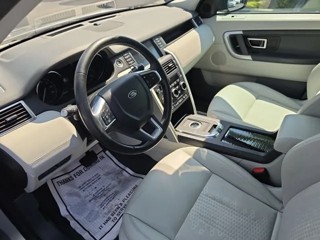2018 Land Rover Discovery Sport SE photo 17