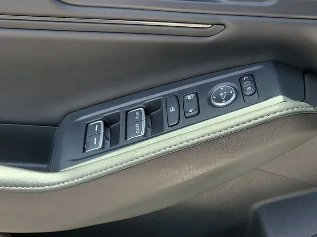 2024 Honda Accord Hybrid Sport-L photo 16