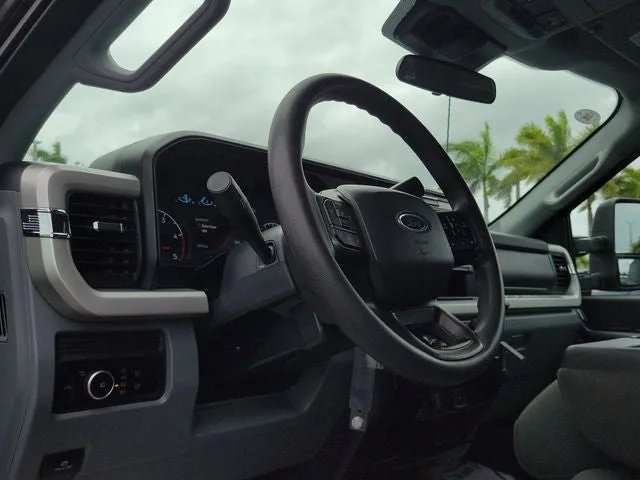 2025 Ford F-250SD XLT photo 9