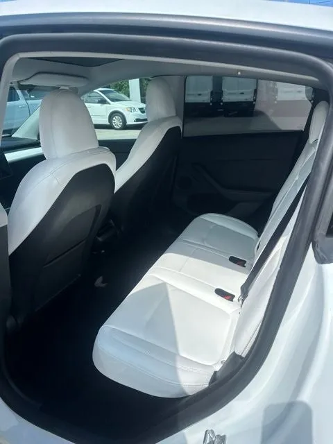 2024 Tesla Model Y Performance photo 16