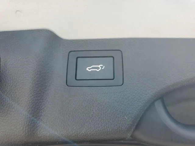 2018 Hyundai Santa Fe Sport 2.0T photo 6
