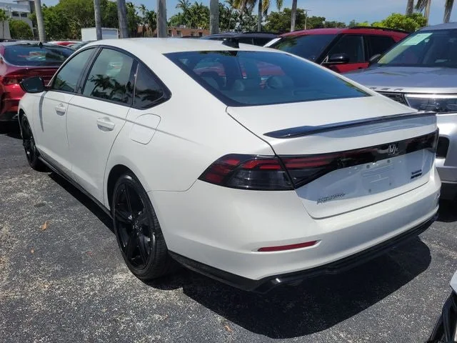 2024 Honda Accord Hybrid Sport-L photo 4
