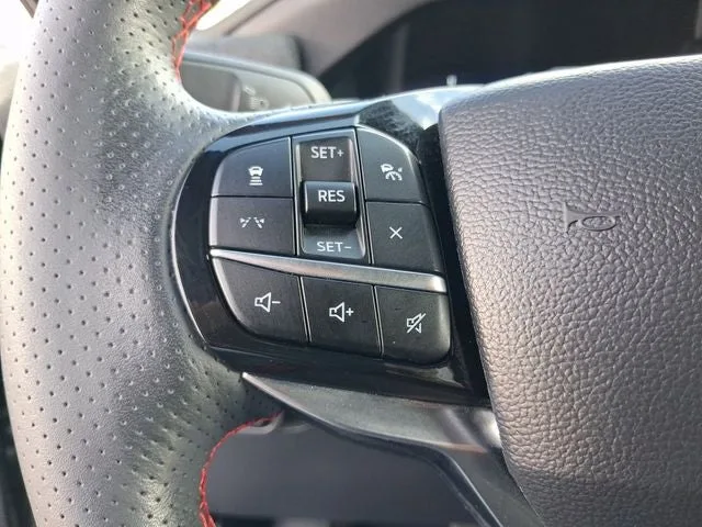 2025 Ford Explorer ST-Line photo 16