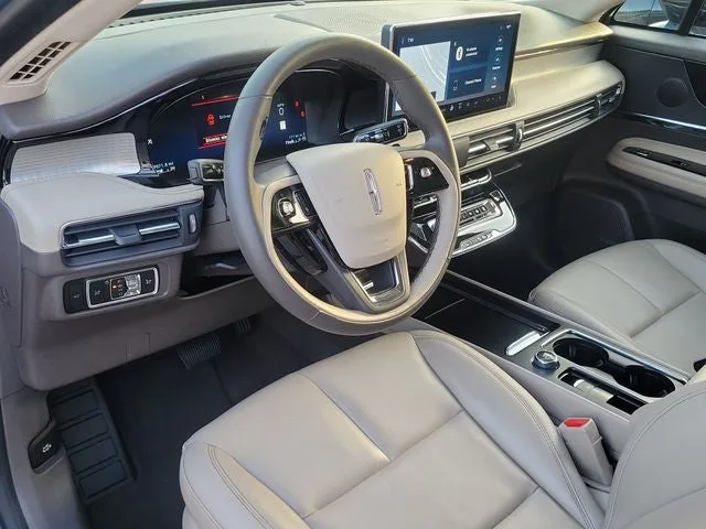 2024 Lincoln Corsair Premiere photo 9
