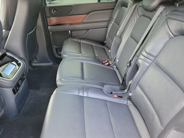 2024 Lincoln Navigator L Reserve photo 13