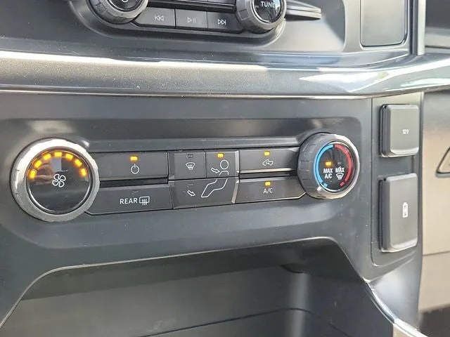 2022 Ford F-150 XL photo 28