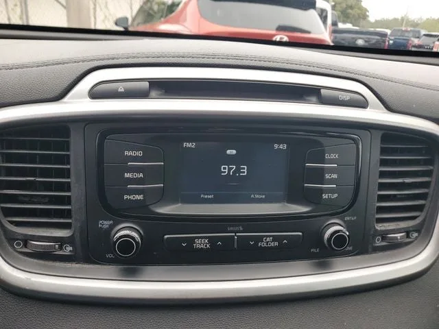 2017 Kia Sorento LX photo 21