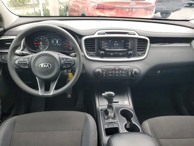 2017 Kia Sorento LX photo 11