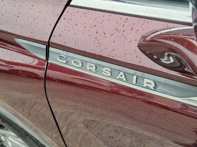 2021 Lincoln Corsair Standard photo 7