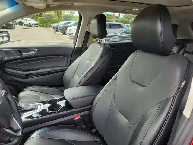 2018 Ford Edge Titanium photo 13
