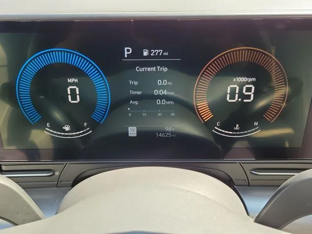 2025 Hyundai Kona SEL photo 17