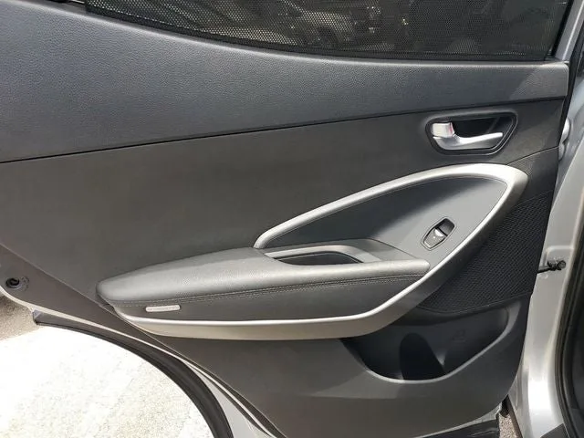 2018 Hyundai Santa Fe Sport 2.0T photo 9