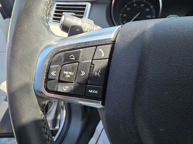 2018 Land Rover Discovery Sport SE photo 21