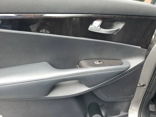 2017 Kia Sorento LX photo 17