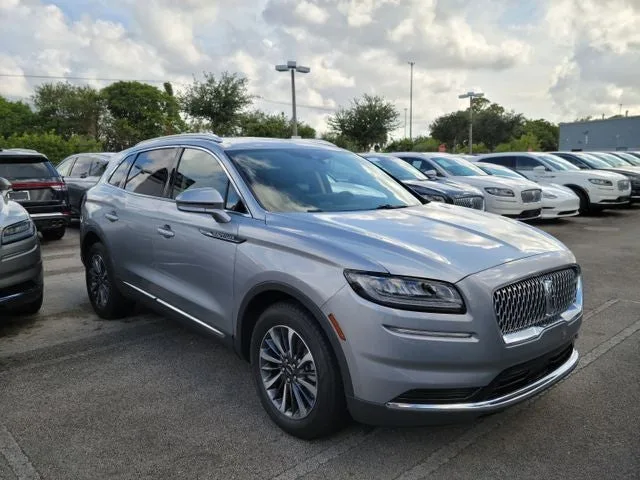 2023 Lincoln Nautilus Standard photo 23