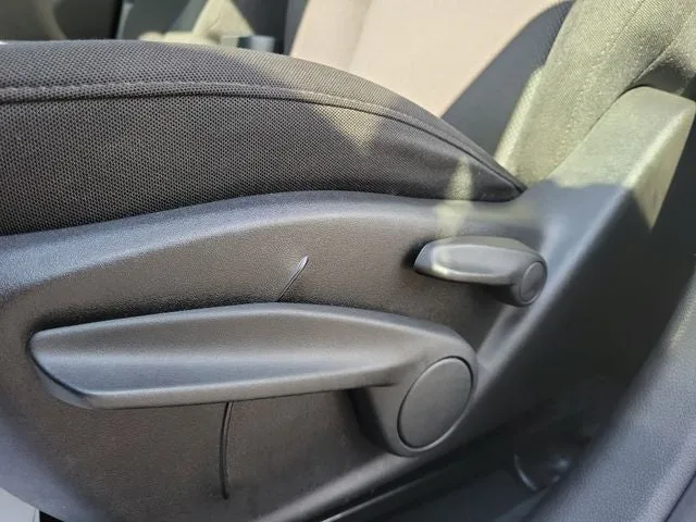 2019 Jeep Renegade Sport photo 13