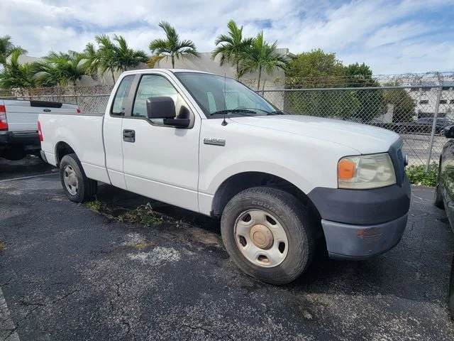 2007 Ford F-150 STX photo 2