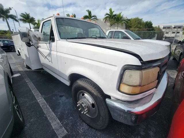 1993 Ford F-350 Custom photo 2