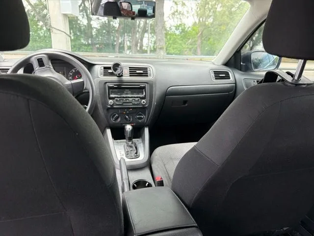 2014 Volkswagen Jetta 2.0L S photo 21