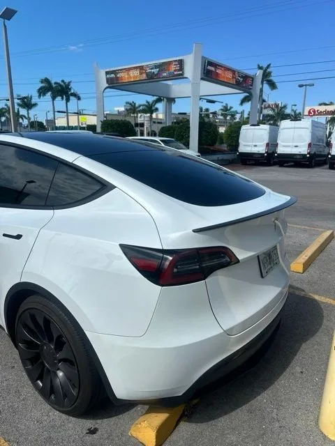2024 Tesla Model Y Performance photo 14