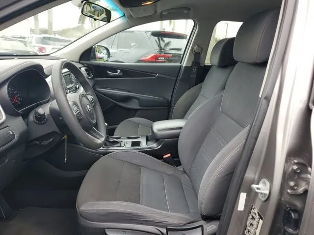 2017 Kia Sorento LX photo 14