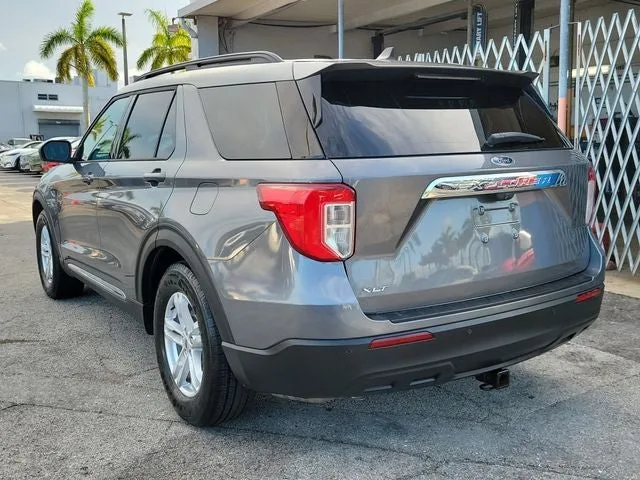 2021 Ford Explorer XLT photo 4