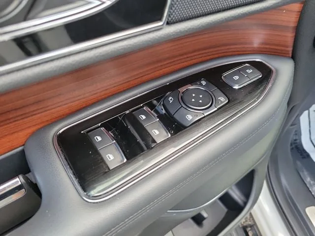 2024 Lincoln Navigator L Reserve photo 19