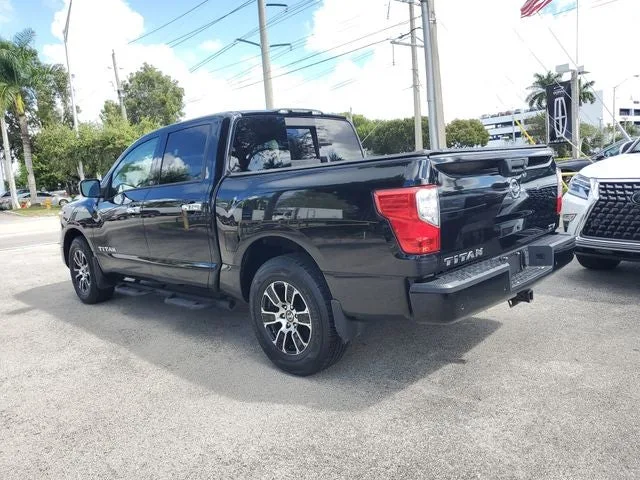 2021 Nissan Titan SV photo 4
