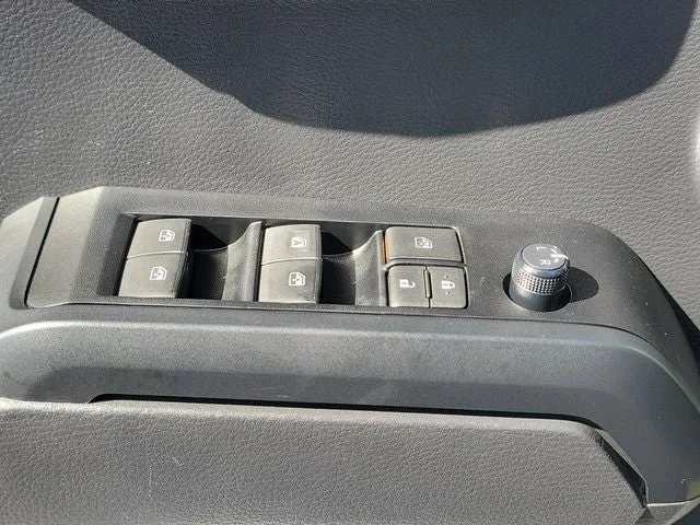 2022 Toyota Tacoma SR V6 photo 31