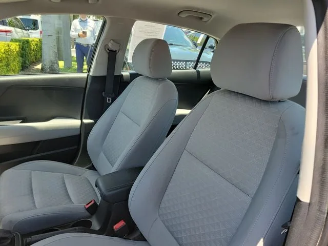 2023 Kia Rio S photo 9