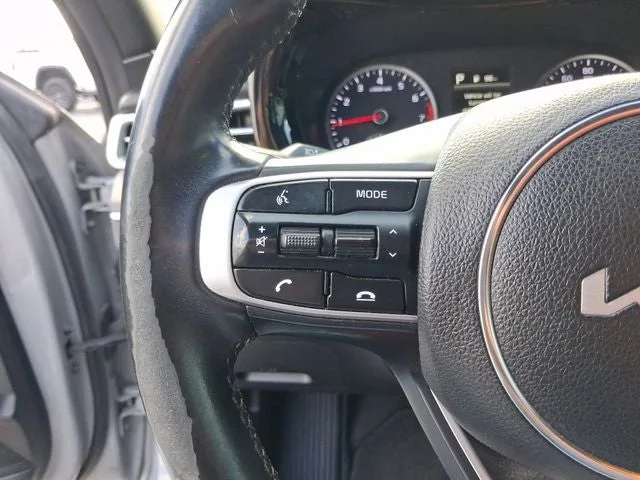 2023 Kia K5 GT-Line photo 17