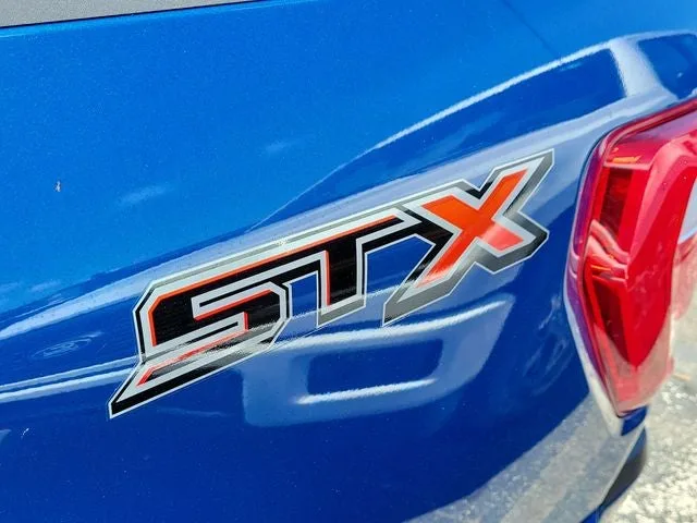 2022 Ford F-150 XL photo 8