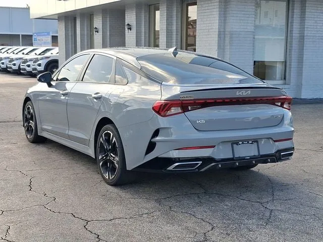 2023 Kia K5 GT-Line photo 3