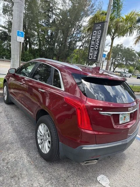2018 Cadillac XT5 Base photo 2