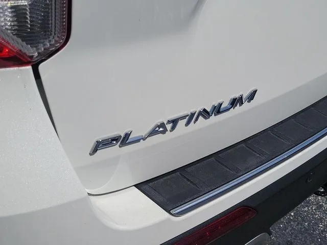2023 Ford Explorer Platinum photo 5