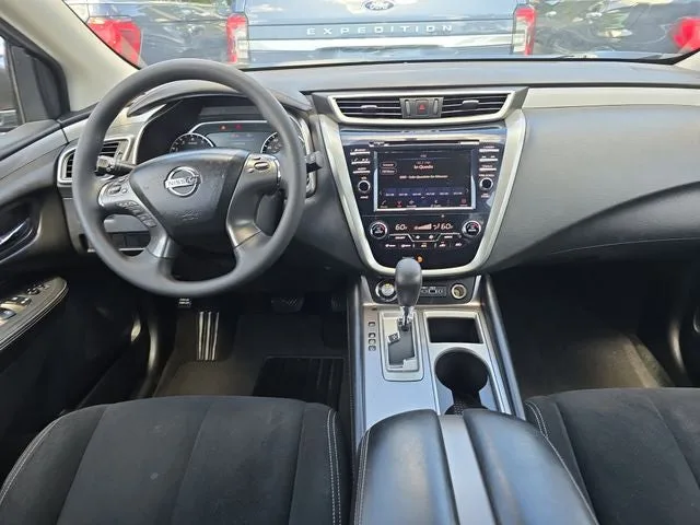 2019 Nissan Murano S photo 17