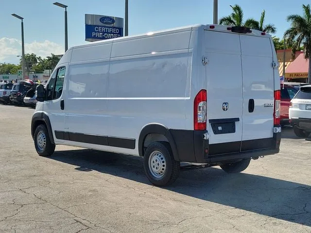 2025 RAM ProMaster 2500 High Roof photo 3