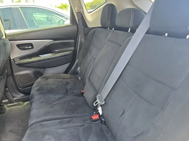 2019 Nissan Murano S photo 13