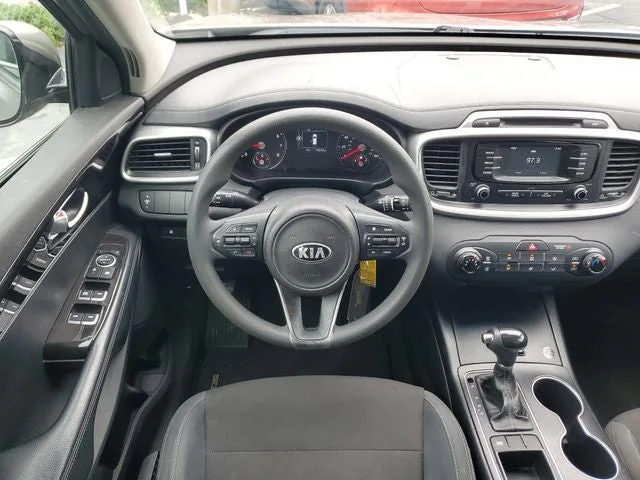 2017 Kia Sorento LX photo 12