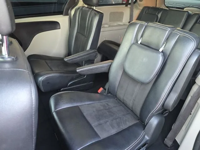 2020 Dodge Grand Caravan SXT photo 11