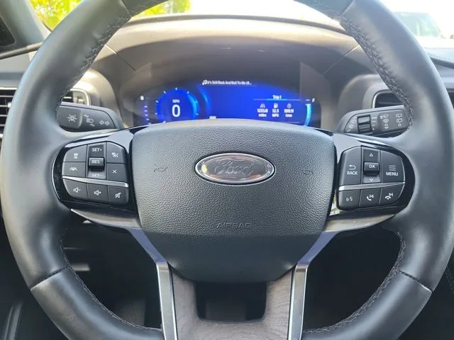 2023 Ford Explorer Platinum photo 19