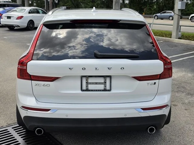 2018 Volvo XC60 T6 Momentum photo 6