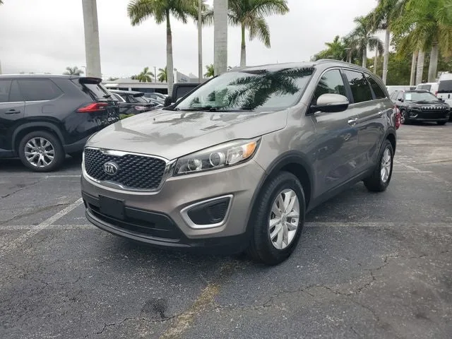 2017 Kia Sorento LX photo 28