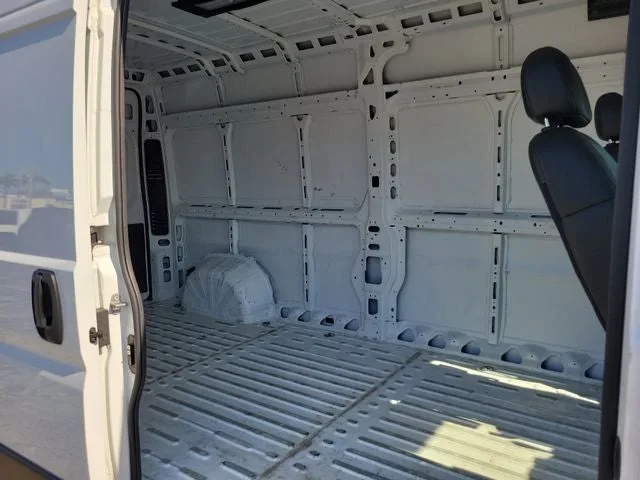 2025 RAM ProMaster 2500 High Roof photo 5