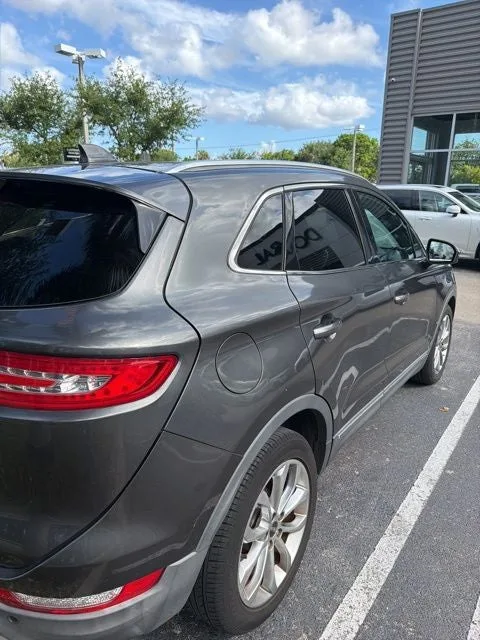 2018 Lincoln MKC Select photo 2