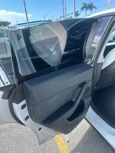 2024 Tesla Model Y Performance photo 17