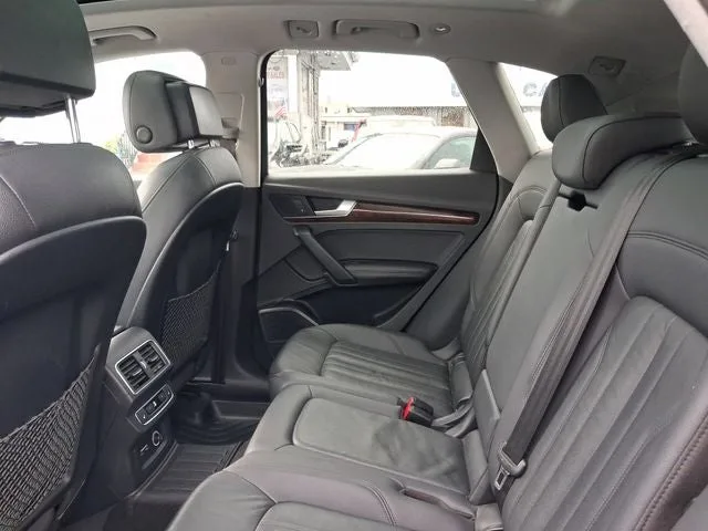 2019 Audi Q5 2.0T Premium Plus quattro photo 6