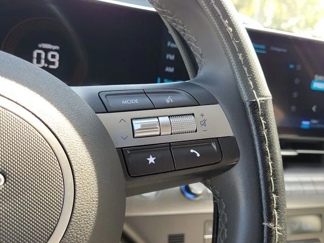 2025 Hyundai Kona SEL photo 20